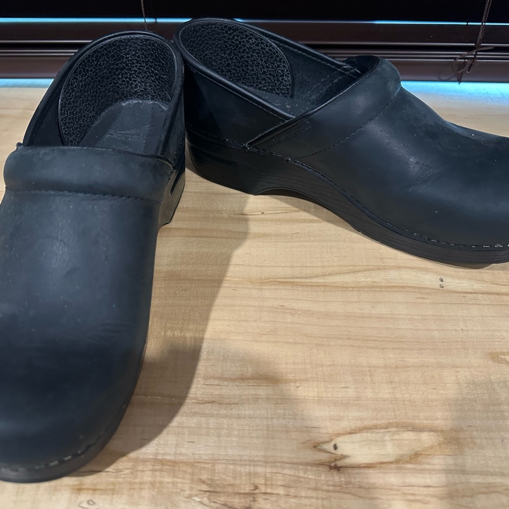 Women’s Nurse Clogs